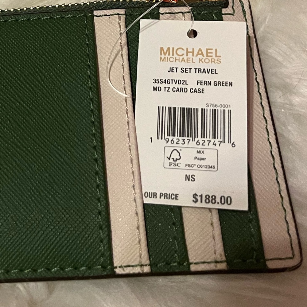 Michael Kors Green Card Holder - Picture 3 of 3